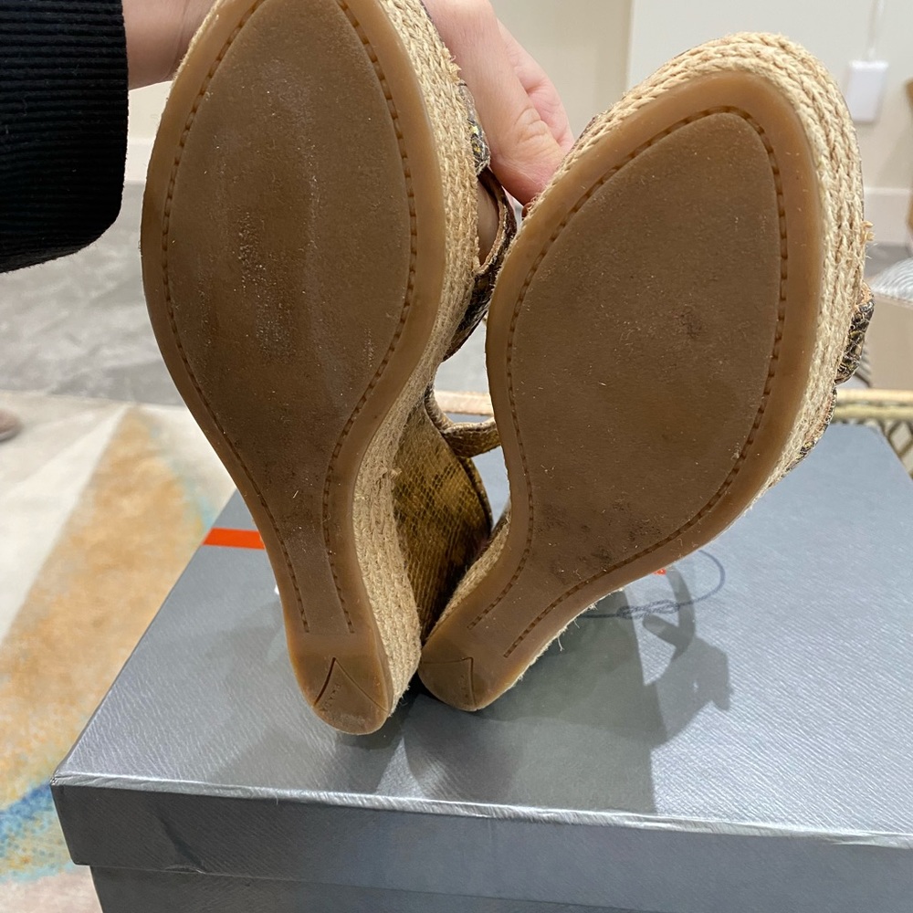 Prada gold snakeskin wedges size 37 mint condition! - Picture 7 of 7